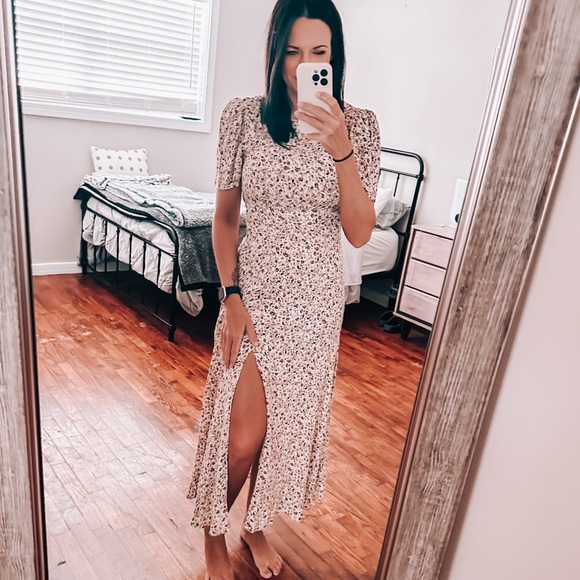 Nordstrom Dresses & Skirts - nordstrom brand floral midi with side slit and open back